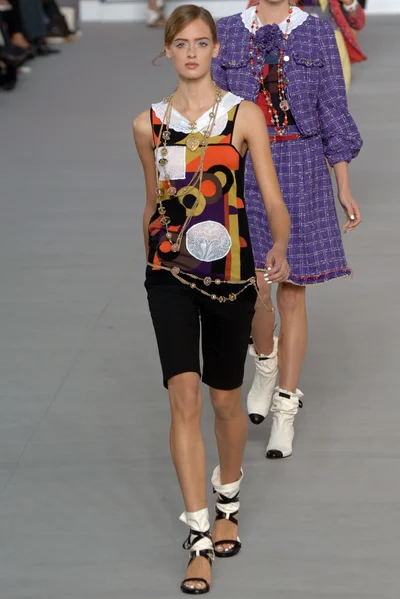Look 17